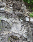 Wall of shale rock [Image credit: Lvklock]